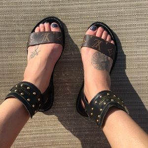 Designer sandals size 6 LV